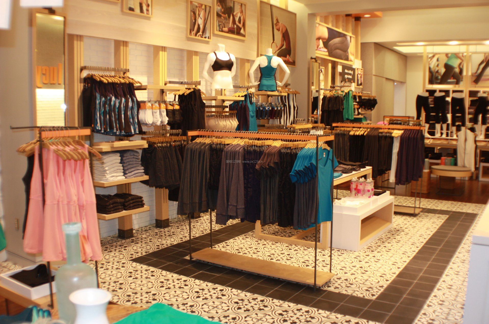 服裝店鋪門面室內(nèi)裝修設(shè)計(jì)圖片大全